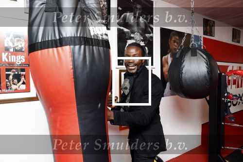 Amsterdam 3 september 2020
Regilio Tuur opent de boksclub van Patrick Mathurin
