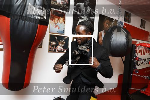 Amsterdam 3 september 2020
Regilio Tuur opent de boksclub van Patrick Mathurin