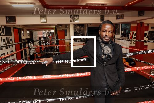 Amsterdam 3 september 2020
Regilio Tuur opent de boksclub van Patrick Mathurin