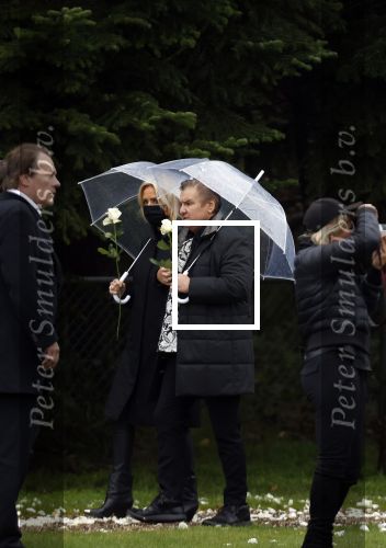 Naarden 8 oktober 2020
Begrafenis Jan des Bouvrie  op algemene begraafplaats Nieuw Valkeveen.
Rene en Natasja Froger