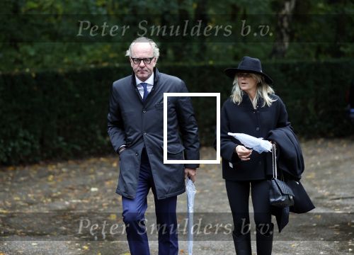 Naarden 8 oktober 2020
Begrafenis Jan des Bouvrie  op algemene begraafplaats Nieuw Valkeveen.
Roeland Voerman met zijn vrouw