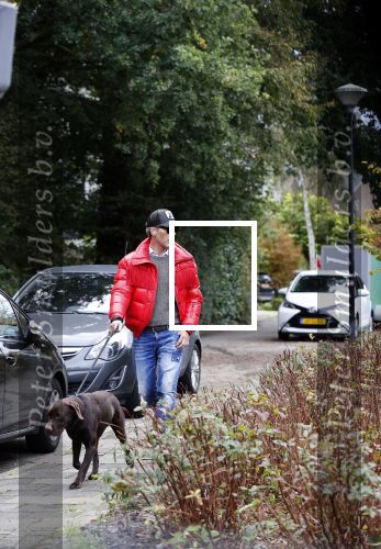 Mijdrecht 9 oktober 2020
Rogier Smit woont tijdelijk bij Rachel hazes met zijn hond.