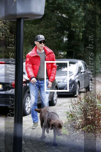 Mijdrecht 9 oktober 2020
Rogier Smit woont tijdelijk bij Rachel hazes met zijn hond.