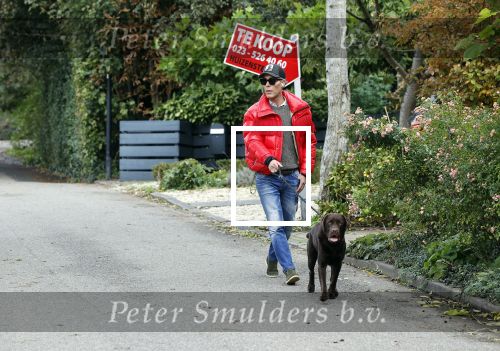 Mijdrecht 9 oktober 2020
Rogier Smit woont tijdelijk bij Rachel hazes met zijn hond.