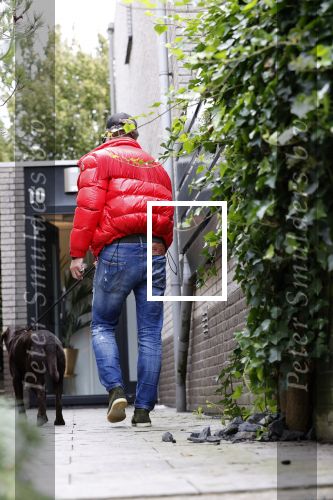 Mijdrecht 9 oktober 2020
Rogier Smit woont tijdelijk bij Rachel hazes met zijn hond.