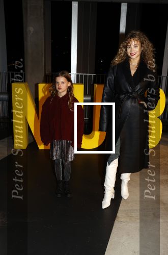 Amsterdam 29 oktober 2020
Presentatie schoenenlijn van Rose Bertram in smanewerking met Nubbik. Rose met jeugdig Model