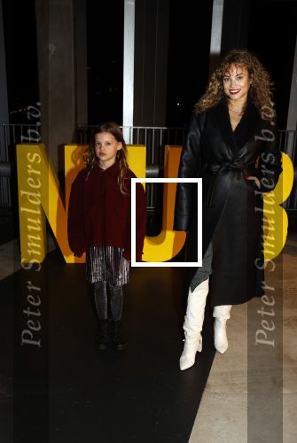 Amsterdam 29 oktober 2020
Presentatie schoenenlijn van Rose Bertram in smanewerking met Nubbik. Rose met jeugdig Model