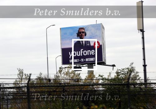 Schiphol 31 oktober 2020
Youfone abri / reclame met Ruben Nicolai