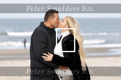 Scheveningen 22 oktober 2020
Samantha de Jong ( Barbie) hoogzwanger op het strand met partner Gerrit