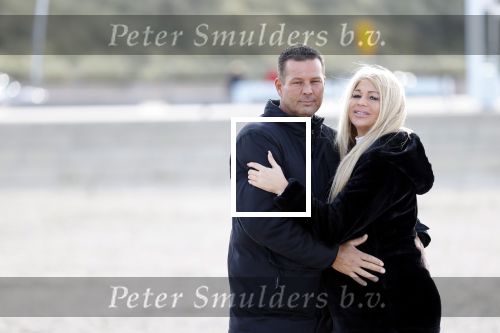 Scheveningen 22 oktober 2020
Samantha de Jong ( Barbie) hoogzwanger op het strand met partner Gerrit