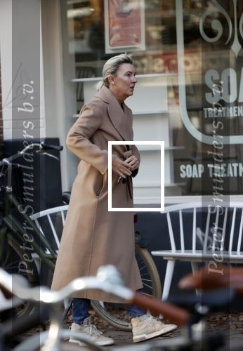Amsterdam 10 november 2020
Saskia Nooert gaat naar soap treatment op de van baerlestraat