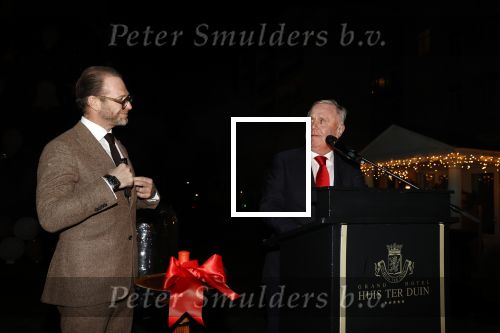 Noordwijk 5 november 2020
Harry Mens steekt de lichten van de kerstboom bij Hotel Huis ter Duin aan dit jaar. Stephan Stokkermans