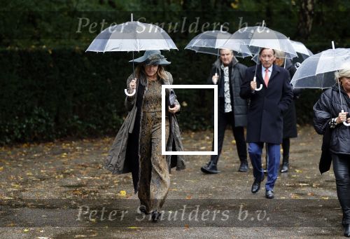 Naarden 8 oktober 2020
Begrafenis Jan des Bouvrie  op algemene begraafplaats Nieuw Valkeveen.
Theo en Mariska Dietz