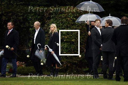 Naarden 8 oktober 2020
Begrafenis Jan des Bouvrie  op algemene begraafplaats Nieuw Valkeveen.
Theo en Mariska Dietz