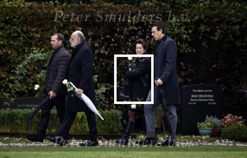 Naarden 8 oktober 2020
Begrafenis Jan des Bouvrie  op algemene begraafplaats Nieuw Valkeveen. Willem Hendriks met vrouw en zoon