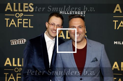Amsterdam 1 november 2021
Premiere alles op tafel in het deLamar theater.
Barry paf met partner