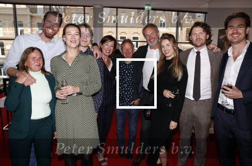 Amsterdam 18 oktober 2021
Boekpresentatie Andre v Duin geschreven door Bert Kuizenga . De presentatie vindt plaats in het DeLamar theater. Bert Kuizenga met vrouw kinderen en familie