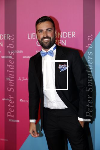Amsterdam 11 oktober 2021
Premiere Liefde zonder grenzenin Tuschinski 
Bjorn Remmerswaal