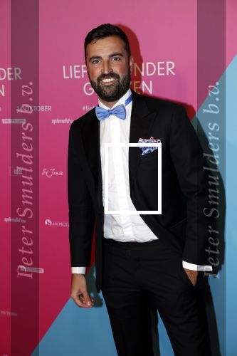 Amsterdam 11 oktober 2021
Premiere Liefde zonder grenzenin Tuschinski 
Bjorn Remmerswaal