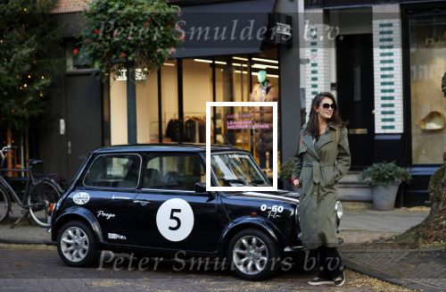 Amsterdam 1 november 2021
Camplin jas  en mini cooper op de cornelis schuytstraat