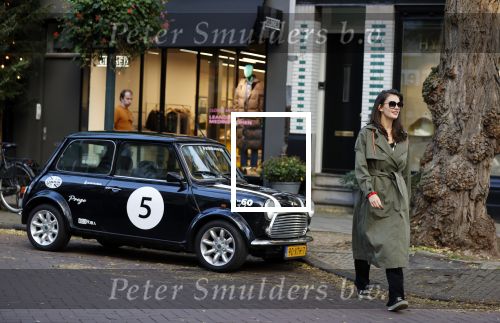 Amsterdam 1 november 2021
Camplin jas  en mini cooper op de cornelis schuytstraat