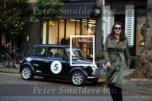 Amsterdam 1 november 2021
Camplin jas  en mini cooper op de cornelis schuytstraat