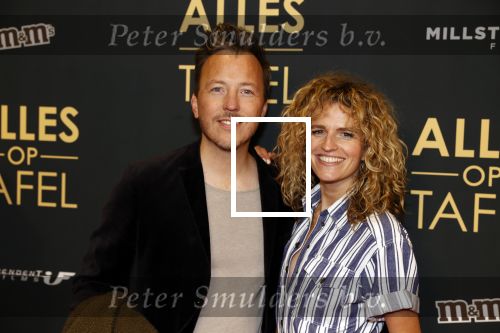 Amsterdam 1 november 2021
Premiere alles op tafel in het deLamar theater.
Carolien Borgers met ...