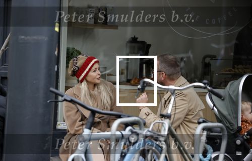 Amsterdam 26 oktober 2021
Chantal janzen met een kennis bij koffiehuisje in Amsterdam zuid