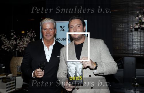 Amsterdam 15 november 2021
Boekpresentatie van Dries Roelvink bij restaurant La Brochette. Dries en Tino Martin