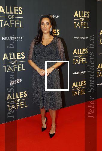 Amsterdam 1 november 2021
Premiere alles op tafel in het deLamar theater.
Dyantha Brooks kwam met collega Bart Ettekoven
