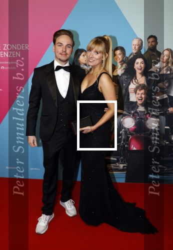Amsterdam 11 oktober 2021
Premiere Liefde zonder grenzenin Tuschinski 
Dylan Haegens en partner Marit Brugman