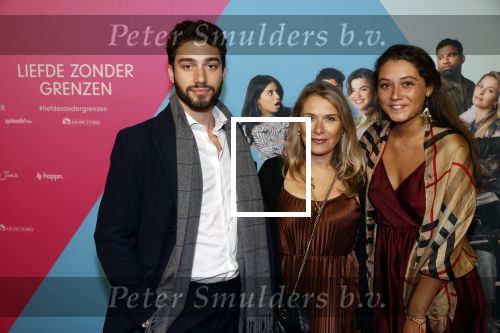 Amsterdam 11 oktober 2021
Premiere liefde zonder grenzen in Tuschinski.
Elle v Rijn kwam met haar kinderen