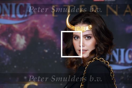 Amsterdam 2 november 2021
Premiere Eternal van Marvel in Pathe Noord.
Emma Deckers kwam met een vriendin