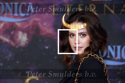 Amsterdam 2 november 2021
Premiere Eternal van Marvel in Pathe Noord.
Emma Deckers kwam met een vriendin