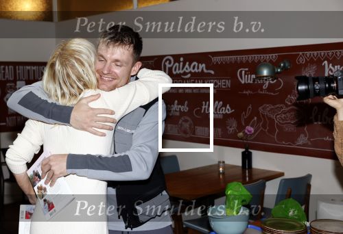 Hilversum 20 oktober 2021
Boek presentatie Irma Knol met haar zoons Milan Knol Enzo Knol en Sjen Knol
