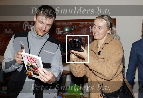 Hilversum 20 oktober 2021
Boek presentatie Irma Knol met haar zoons Milan Knol Enzo Knol en Sjen Knol