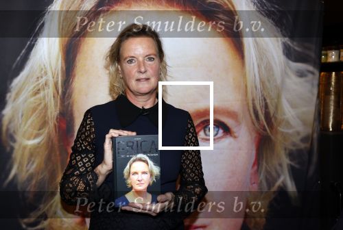 Noordwijk 28 oktober 2021
Boekrpresentatie van Erica Meiland in de winkel van Montana. Aanwezig Martien Meiland Maxime Meiland met claire en Vive. Ook Montana en haar vriend Dirk Hoogstraten zijn er natuurlijk. Erica geeft het boek dat geschreven is door Jan Dijkgraaf aan haar 92 jarige moeder.