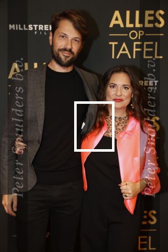 Amsterdam 1 november 2021
Premiere alles op tafel in het deLamar theater.
Eva Crutzen met partner