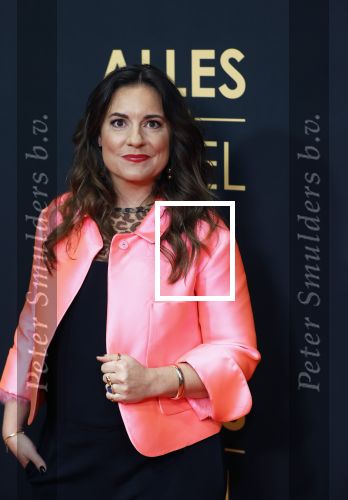 Amsterdam 1 november 2021
Premiere alles op tafel in het deLamar theater.
Eva Crutzen met partner