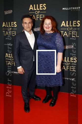 Amsterdam 1 november 2021
Premiere alles op tafel in het deLamar theater.
Eva van der Gucht en partner Domenico Mertens
Eva v d Gucht