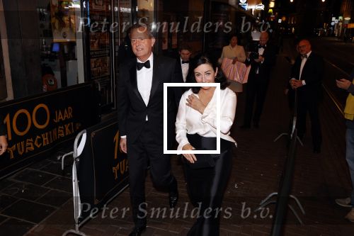 Amsterdam 28 oktober 2021
Feest ivm 100 jarig bestaan van Tuschinski.
Femke Halsema en de commisaris van de koning uit Noord Holland Arthur van Dijk