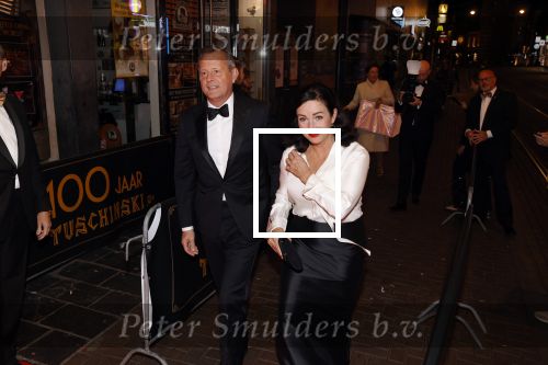 Amsterdam 28 oktober 2021
Feest ivm 100 jarig bestaan van Tuschinski.
Femke Halsema en de commisaris van de koning uit Noord Holland Arthur van Dijk
