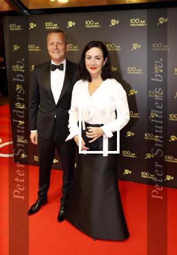Amsterdam 28 oktober 2021
Feest ivm 100 jarig bestaan van Tuschinski.
Femke Halsema en de commisaris van de koning uit Noord Holland Arthur van Dijk
