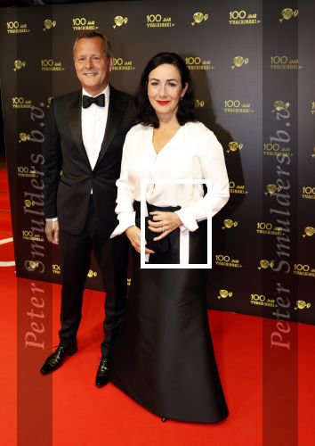 Amsterdam 28 oktober 2021
Feest ivm 100 jarig bestaan van Tuschinski.
Femke Halsema en de commisaris van de koning uit Noord Holland Arthur van Dijk