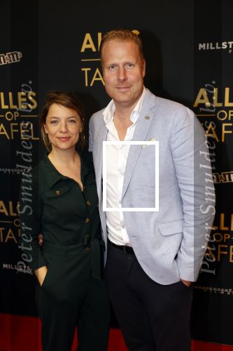 Amsterdam 1 november 2021
Premiere alles op tafel in het deLamar theater.
Ferdi Stofmeel met Sarah Bannier