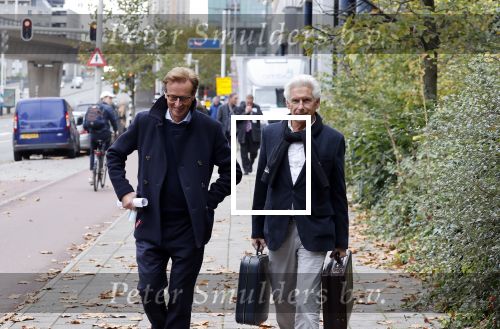 Den Haag 8 november 2021
Rechtszaak Frank en Rogier in de rechtbank van Den Haag .
Frank Jansen en Rogier Smit met hun beider advocaten