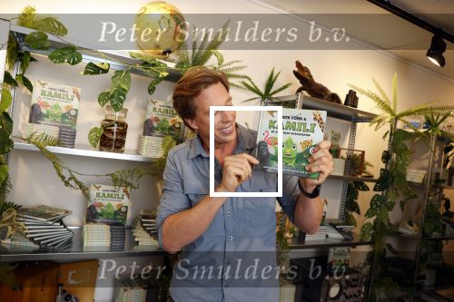 Amsterdam 6 november 2021
Freek Vonk bij zijn pop up store voor zijn nieuwe boek