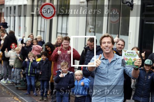 Amsterdam 6 november 2021
Freek Vonk bij zijn pop up store voor zijn nieuwe boek