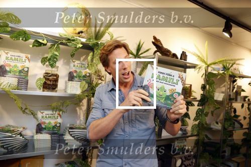 Amsterdam 6 november 2021
Freek Vonk bij zijn pop up store voor zijn nieuwe boek