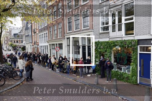 Amsterdam 6 november 2021
Freek Vonk bij zijn pop up store voor zijn nieuwe boek